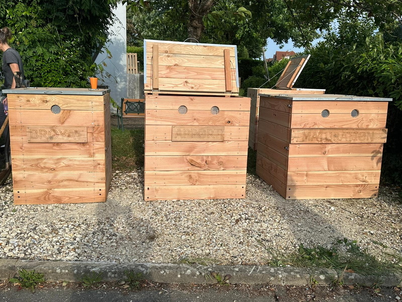 Ilôt de compostage du Mesnil-Saint-Denis mai 2025